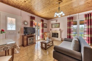 ヴィラ 2 ベッドルーム 喫煙可 プライベートプール | リビングルーム