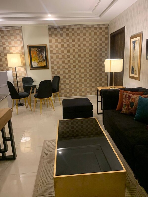 Apartment, 1 Bedroom, Smoking, Balcony | Interior