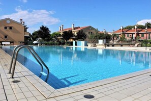 Villa, 2 chambres, balcon, vue sur le jardin | Piscine | Piscine extérieure