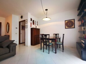 Căn hộ, 2 phòng ngủ, phù hợp cho người khuyết tật, ban công | Khu ăn uống