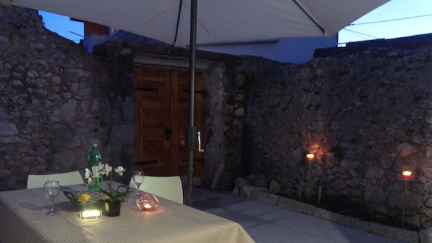 Unclassified image, 1 of 17, button - "holiday House in old Village" (Dubrovnik)