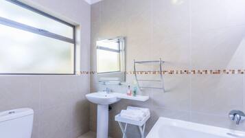 Room, 1 Bedroom, Smoking, Balcony | Bathroom | Shower