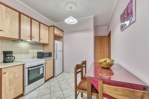 Villa, 2 chambres, fumeur, piscine privée | Intérieur