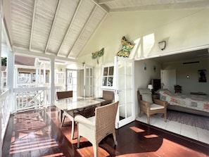 Appartement, 2 chambres, balcon, vue sur le jardin | Salle Ă manger