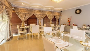 Unclassified image, 4 of 14, button - Room-luxury Executive Double Room for 2 (Ballito)