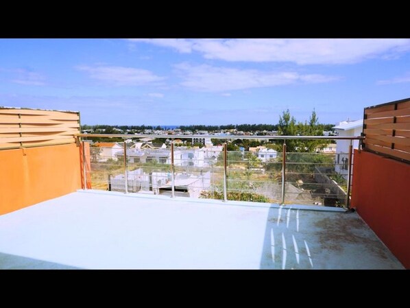 公寓, 3 间卧室, 吸烟房, 私人游泳池 | 阳台