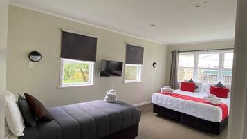 Family House | 3 bedrooms, iron/ironing board, free WiFi, bed sheets