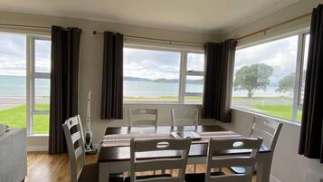 Family House | Dining room