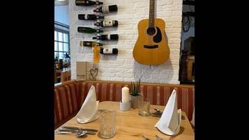 Chalet, 2 kamar tidur, Boleh Merokok, balkon | Area keluarga | TV layar datar