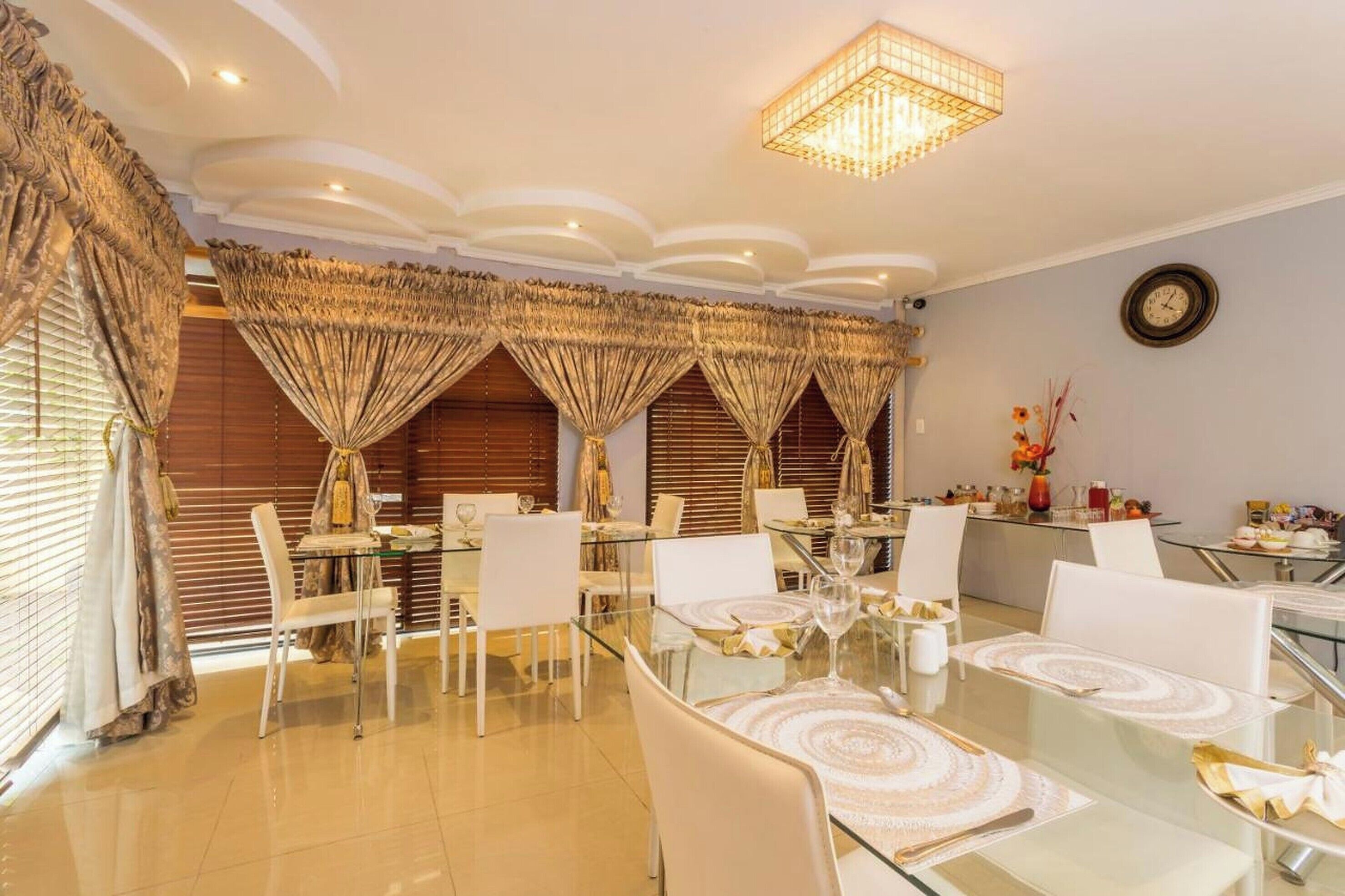 Room, 1 Bedroom, Smoking, Balcony | Living area