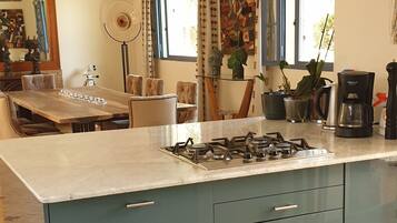 Villa, 3 Bedrooms, Accessible, Smoking | Interior