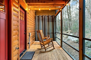 Terrace/patio - Summer Specials! View Cabin, Fast WIFI, Multicade, Pool Table, Private Hot Tub!! (Gatlinburg)