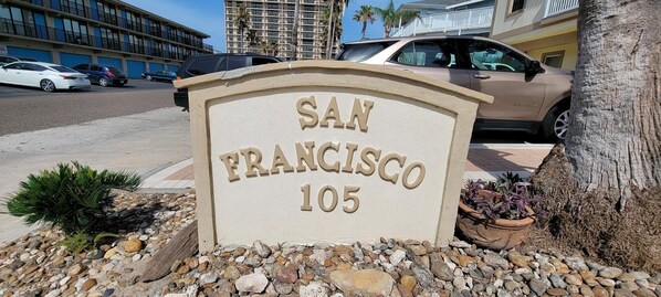 Condo, 2 Bedrooms | Property grounds