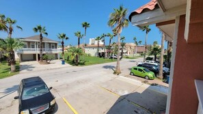 Condo, 2 Bedrooms | Property grounds