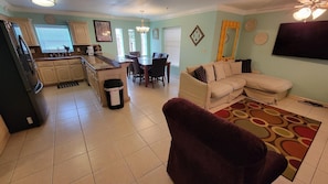 Condo, 3 Bedrooms | Interior