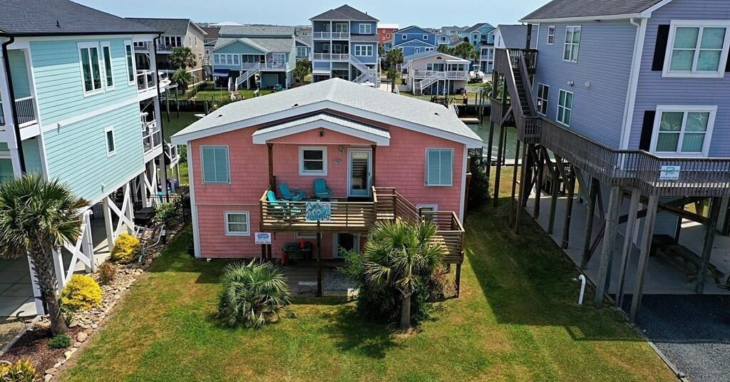 House, 6 Bedrooms | Exterior