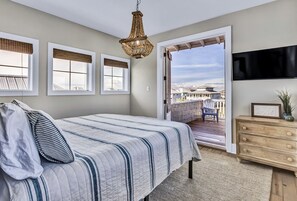 4 habitaciones, tabla de planchar con plancha, wifi y ropa de cama 