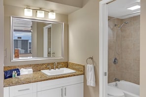 Condo, 1 Bedroom | Bathroom | Towels - 22nd Floor Condo with Stunning Ocean Views and Free Parking! (Honolulu)