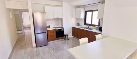 Standard Apartment | In-room dining