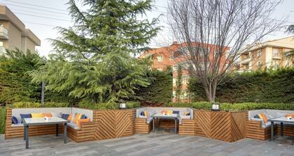 Leo suites Hotel