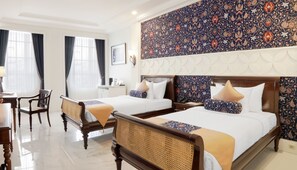 Chambre Deluxe avec lits jumeaux | Bureau, espace de travail pour ordinateurs portables