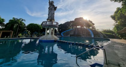Libertyland Waterpark Resort