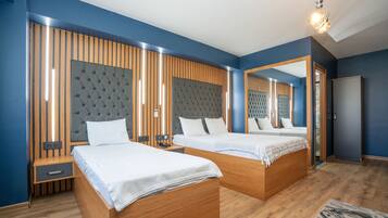 Deluxe kamer | Een strijkplank/strijkijzer, gratis wifi, beddengoed, rolstoeltoegang