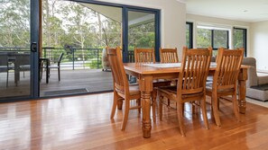 Dining - Clarabelle Cottage light and bright open plan living overlooking beautiful bushland setting (Elizabeth Beach)