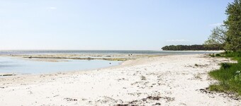 Nice home in Nexø with WiFi