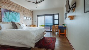 Standard Double Room | Desk, free WiFi, individually decorated, individually furnished - Spookdraai B&B (L'Agulhas)
