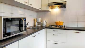 Kühlschrank, Herdplatte, Geschirrspüler