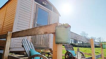 Mobile Home Confort, vue jardin (des Dinots) | Extérieur