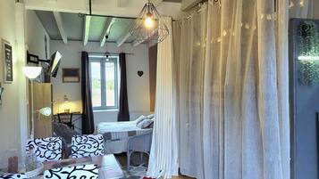 1 chambre, rideaux occultants, Wi-Fi gratuit