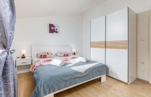 2 chambres, Wi-Fi gratuit, draps fournis