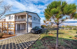 Exterior - 1 bedroom nice apartment in Razanac (Razanac)