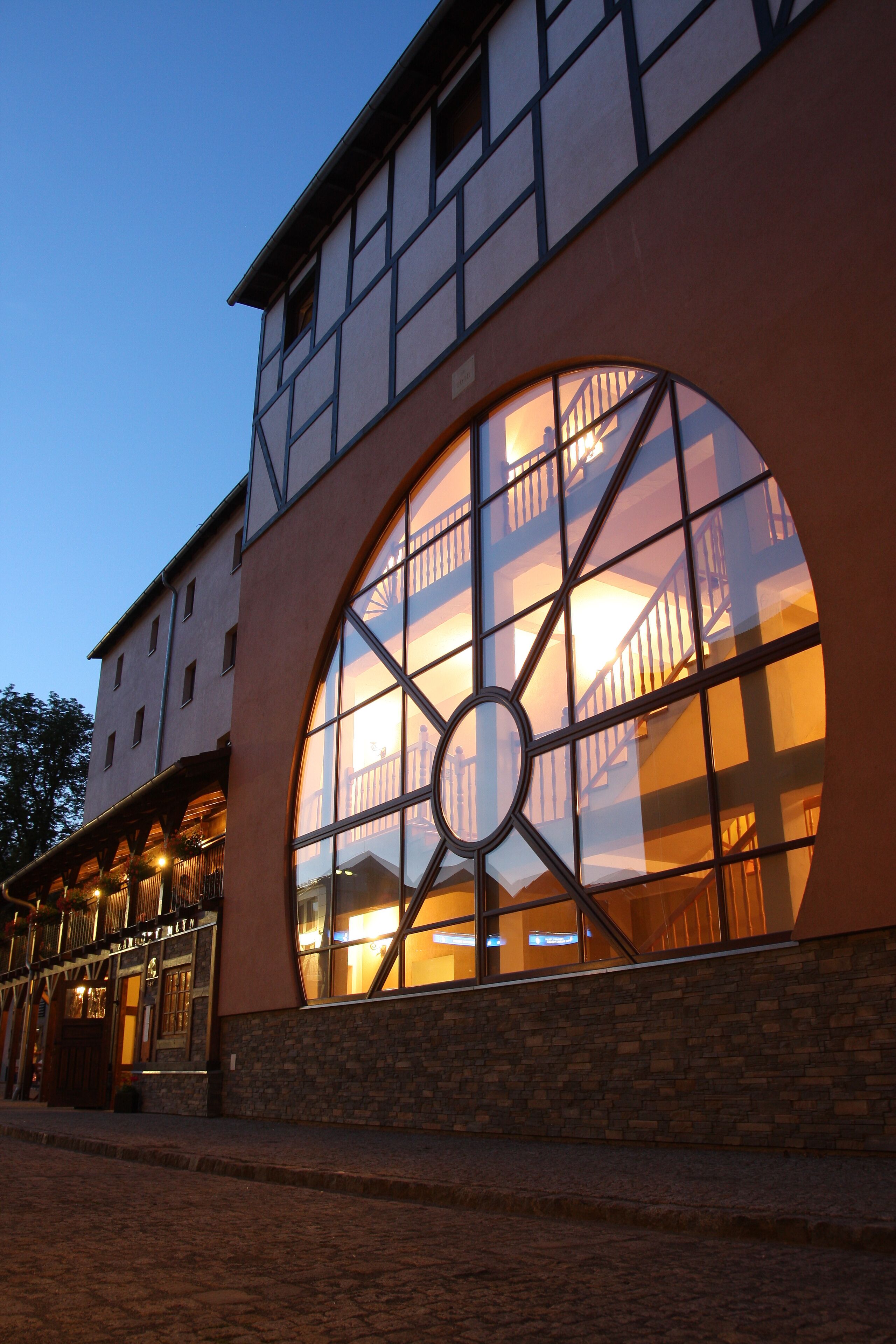 Vista frontal de la propiedad