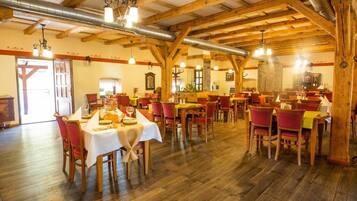 Frühstück, Mittagessen und Abendessen