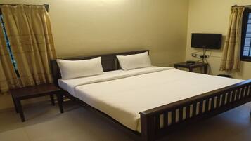 Deluxe Room | Free WiFi, bed sheets