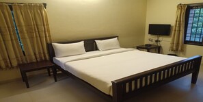 Deluxe Room | Free WiFi, bed sheets - Temple Tree Residence (Virudhunagar)