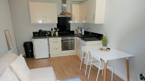 Interior - 1 Bedroom Flat with Garden Bournemouth Town Centre (Boscombe)