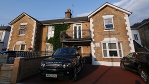 Exterior - (TC-4) Sunny Studio Near Beach & Town Centre (Boscombe)