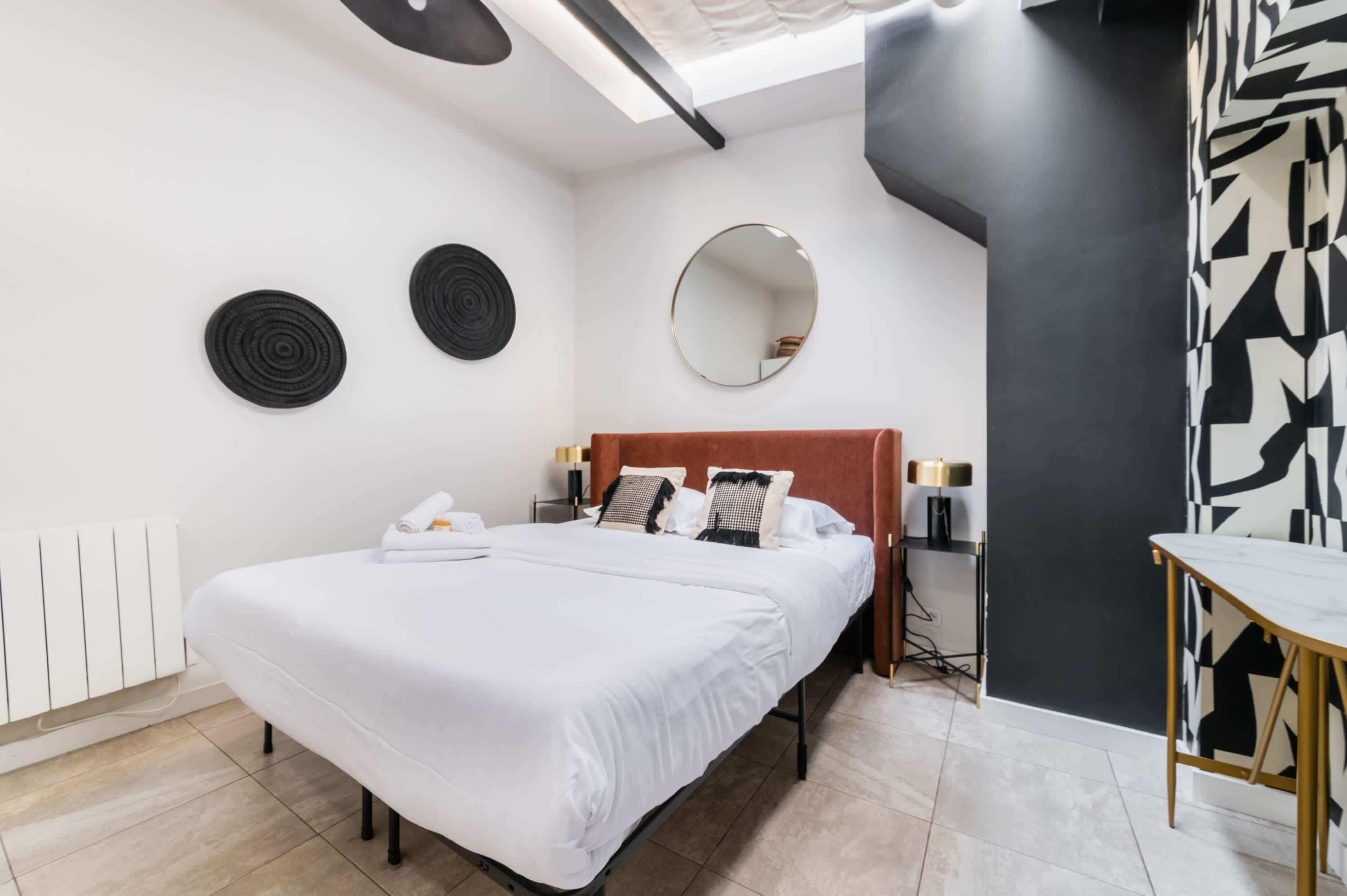 1 habitación, tabla de planchar con plancha, wifi y ropa de cama 