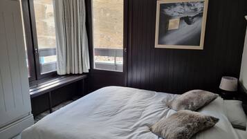 2 Schlafzimmer, Schreibtisch, Bügeleisen/Bügelbrett, kostenloses WLAN