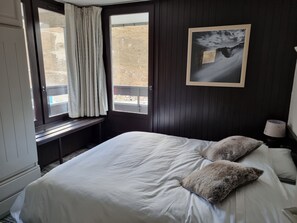 2 Schlafzimmer, Schreibtisch, Bügeleisen/Bügelbrett, kostenloses WLAN