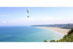 Beach - Studio near station & center, parking, ground floor (Saint-Brieuc)