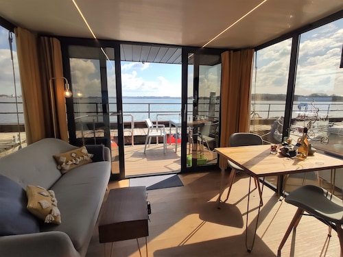 Erholsamer Urlaub auf Hausboot Hilja mit tollem Schlei-Blick (hundefreundlich)