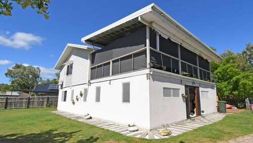 GetAwayStay - 3BR - Aircon - WiFi - Smart TV