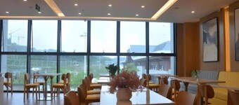 Greentree Inn Guiyang Wudang District High-speed Railway East Station