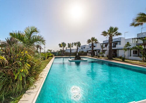 Duplex B16 in a quiet complex with pool 150 m from the sea
