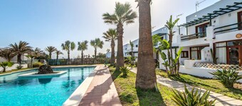Duplex B16 in a quiet complex with pool 150 m from the sea